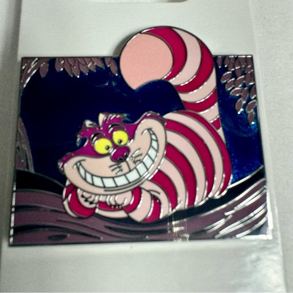 NWT. Disney Parks Alice in Wonderland Cheshire Cat Disney Trading Pin. - Picture 2 of 7